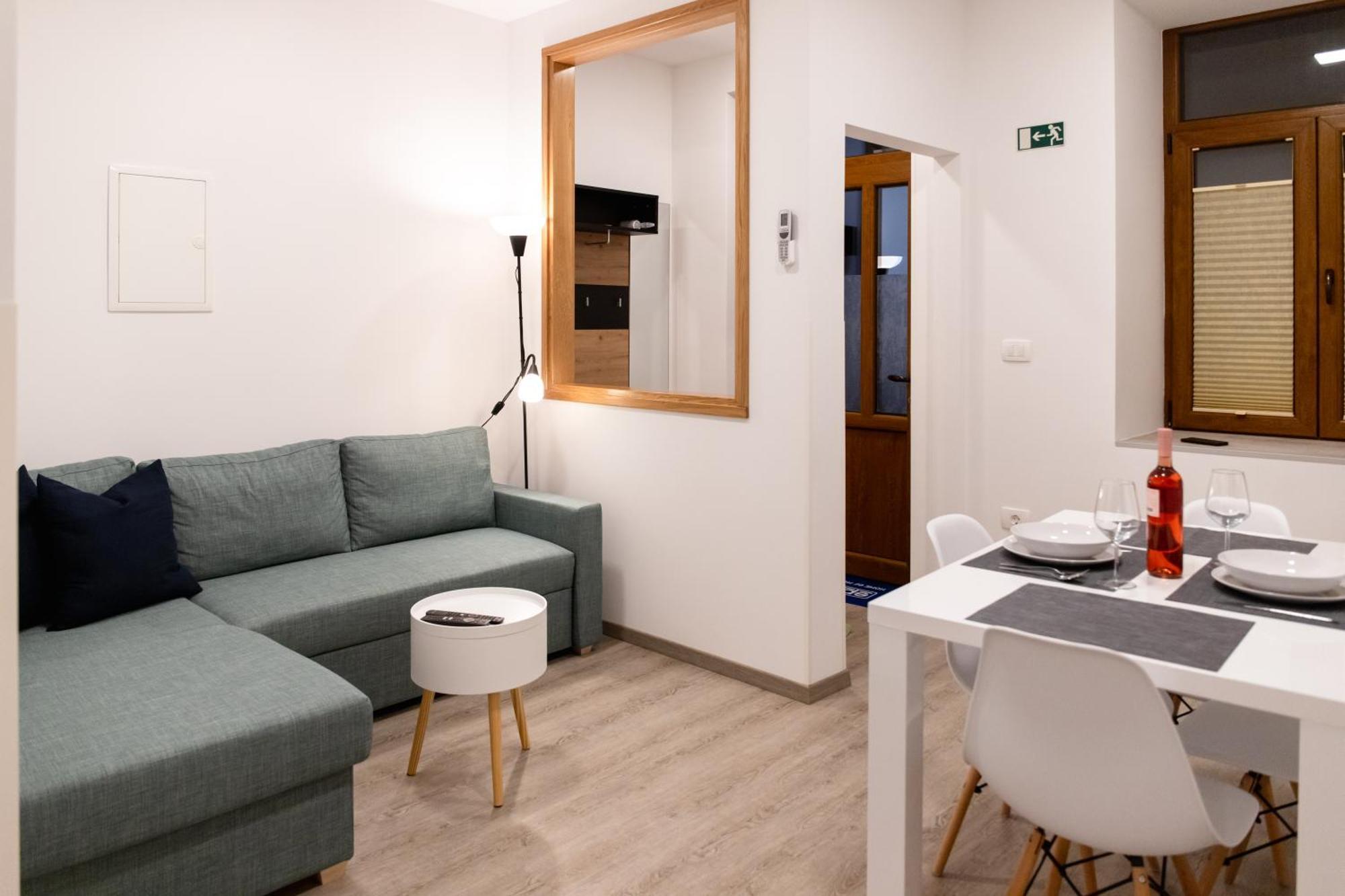 Oliver Street Apartment Vipava Eksteriør billede