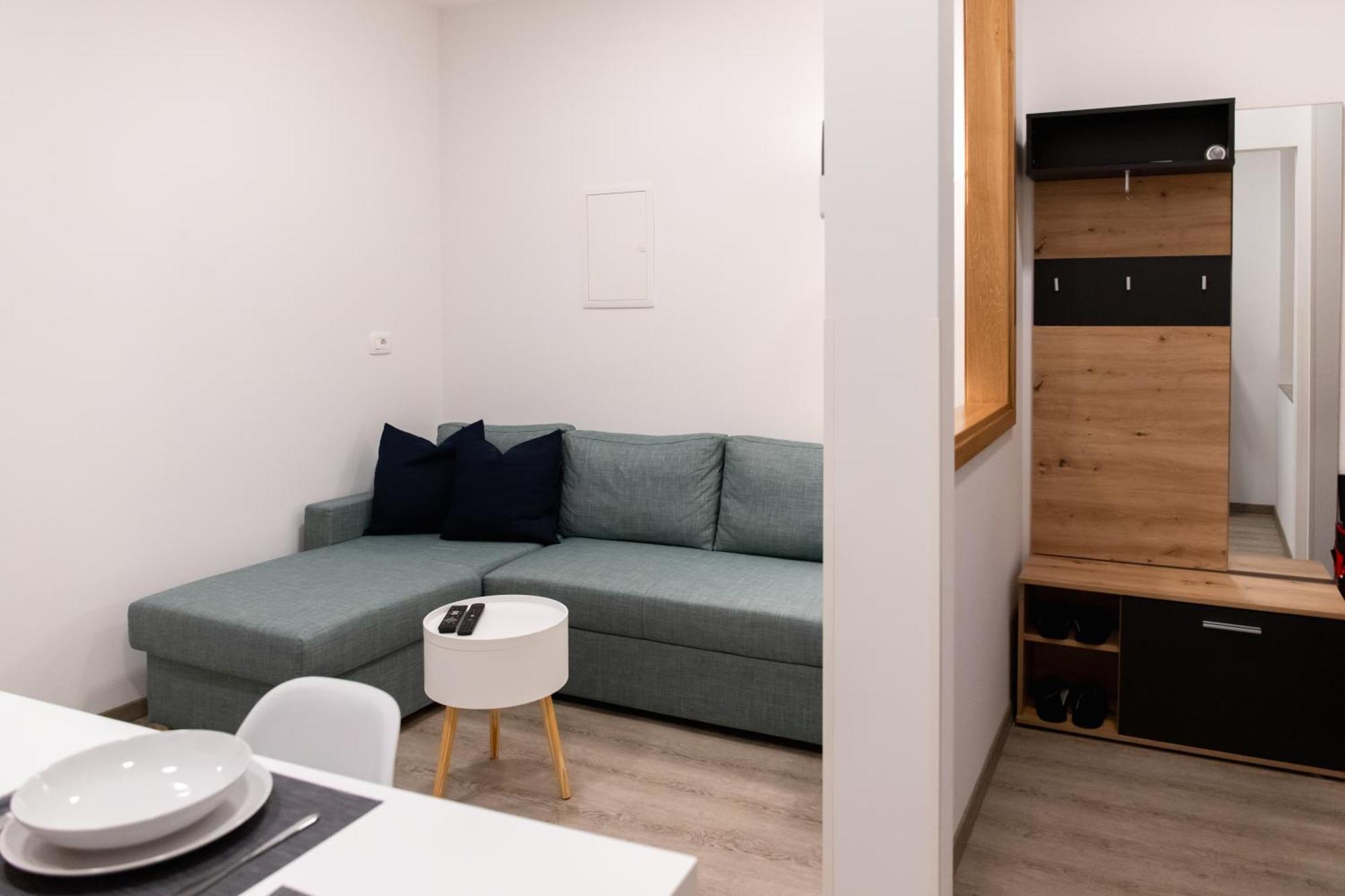 Oliver Street Apartment Vipava Eksteriør billede