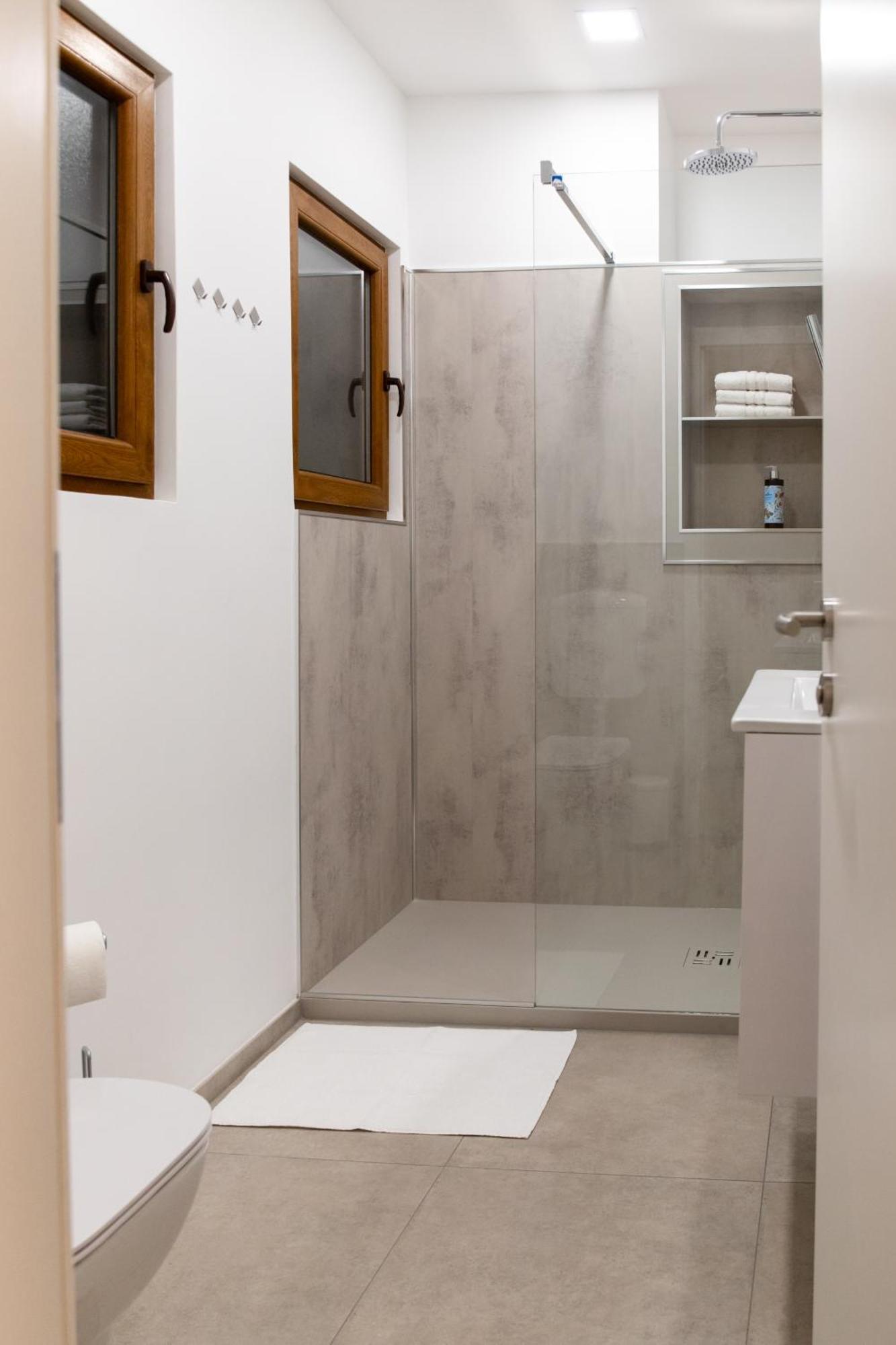 Oliver Street Apartment Vipava Eksteriør billede
