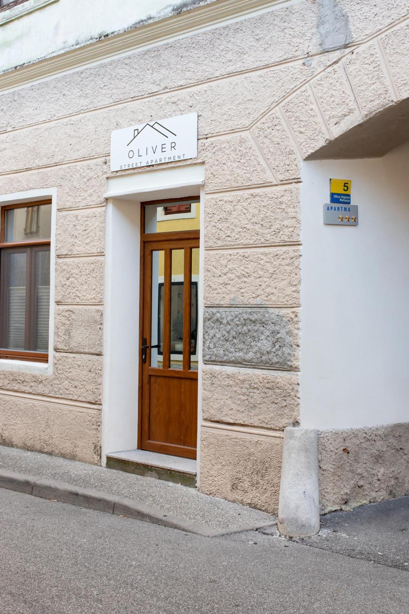 Oliver Street Apartment Vipava Eksteriør billede